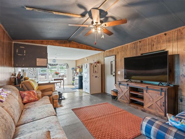 10114 SE 24TH ST, Webster, FL 33597