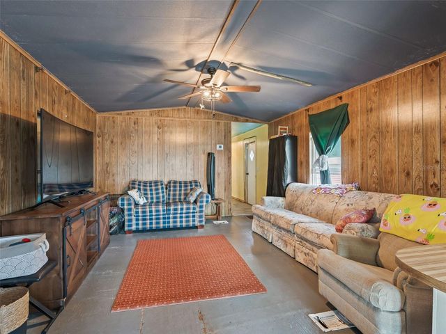 10114 SE 24TH ST, Webster, FL 33597