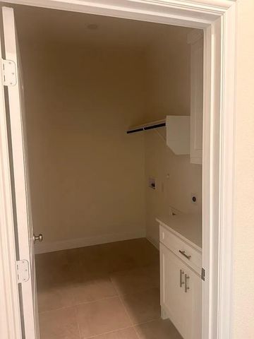 905 Tartane Drive, Anna, TX 75409