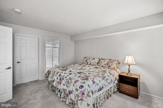 20 PEPPERGRASS DR N, Mount Laurel, NJ 08054