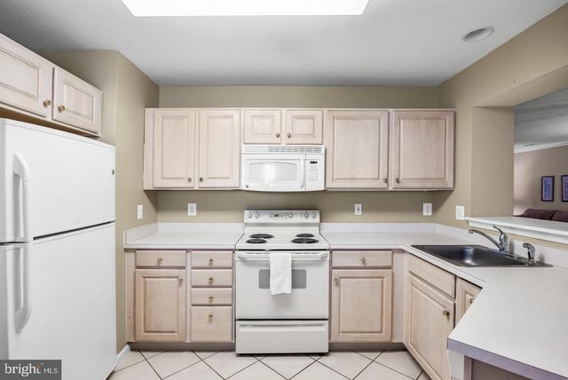20 PEPPERGRASS DR N, Mount Laurel, NJ 08054