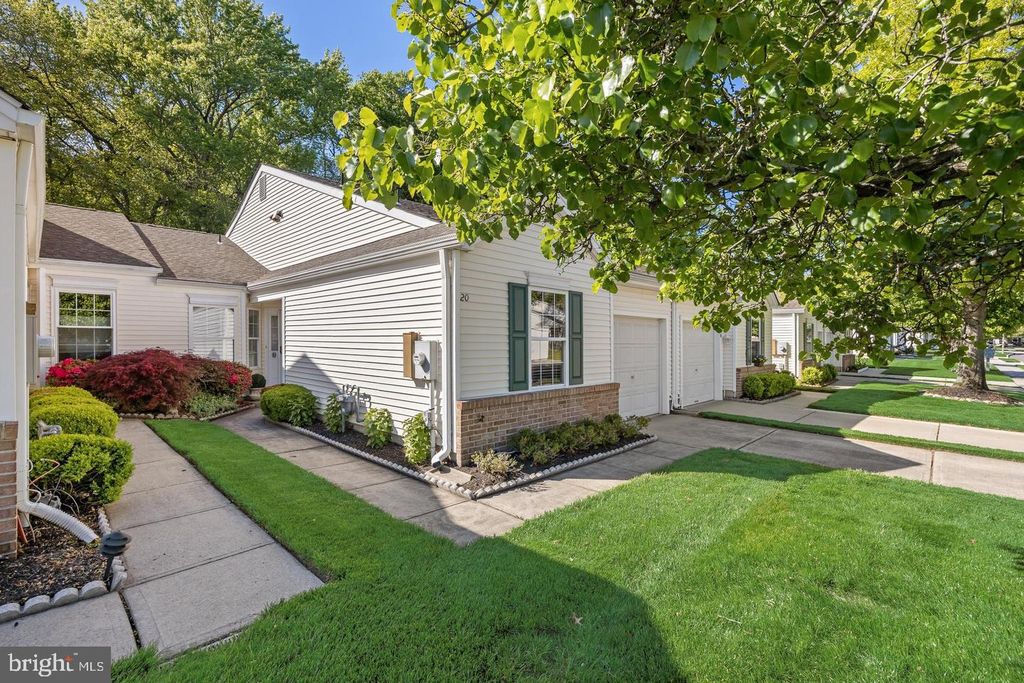 20 PEPPERGRASS DR N, MOUNT LAUREL, NJ 08054 — photo 3