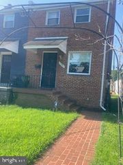 4243 HILDRETH ST SE, Washington, DC 20019