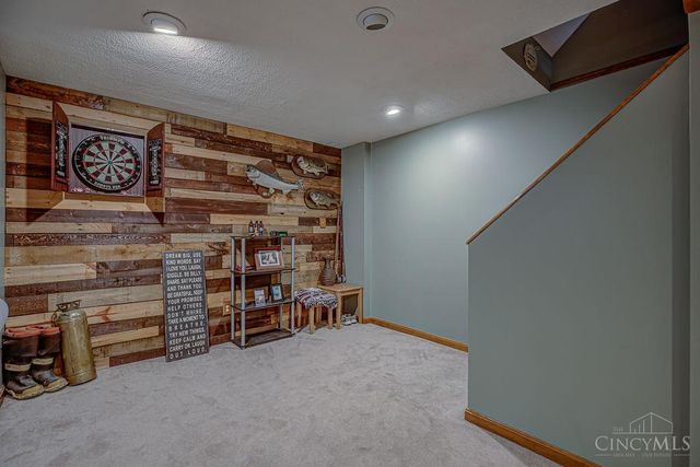 711 Hunter Court, Trenton, OH 45067