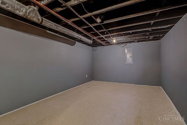 711 Hunter Court, Trenton, OH 45067