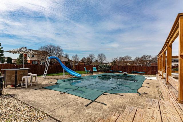 711 Hunter Court, Trenton, OH 45067