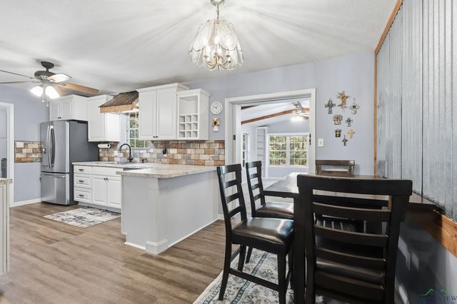 220 Eitelman Ln, Longview, TX 75605