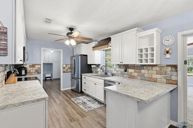 220 Eitelman Ln, Longview, TX 75605