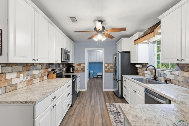 220 Eitelman Ln, Longview, TX 75605