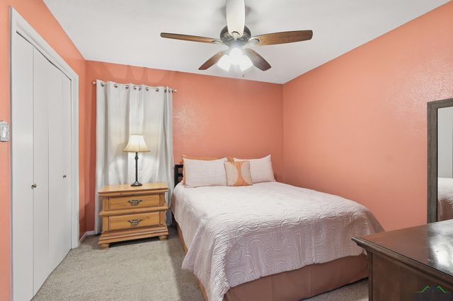 220 Eitelman Ln, Longview, TX 75605