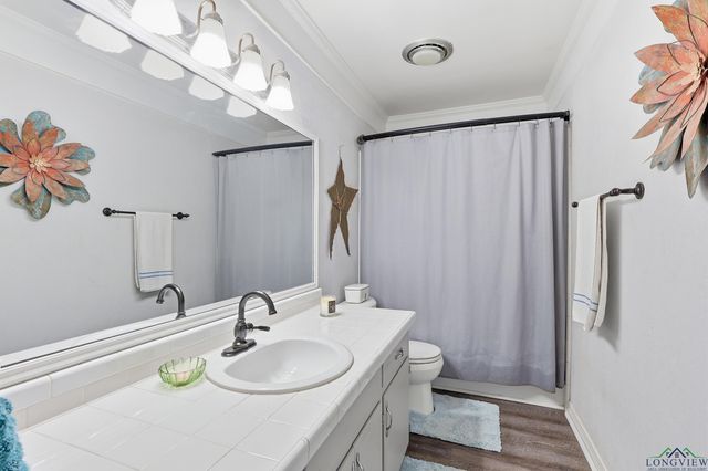 220 Eitelman Ln, Longview, TX 75605