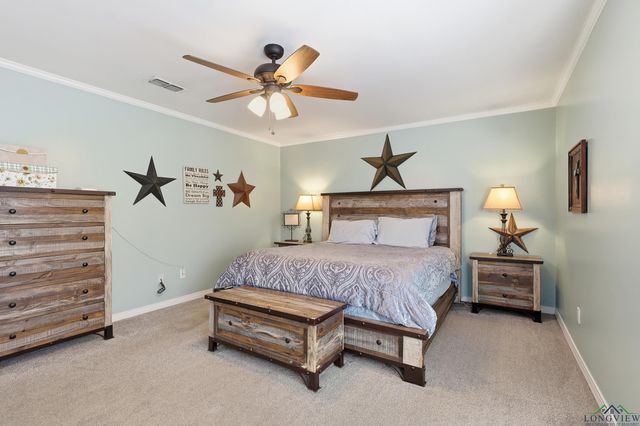 220 Eitelman Ln, Longview, TX 75605