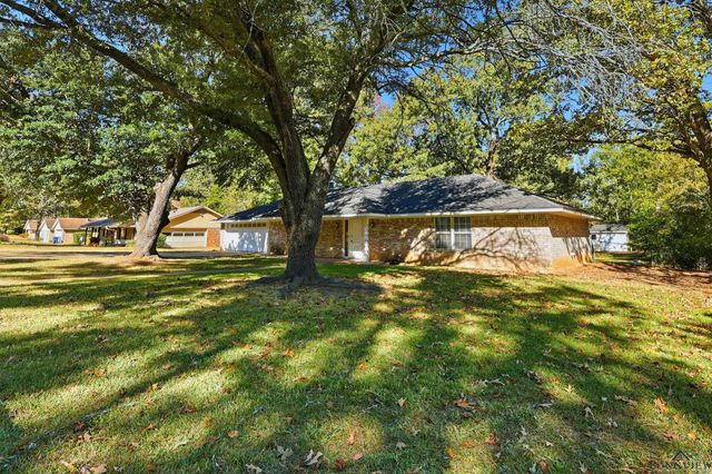 220 Eitelman Ln, Longview, TX 75605