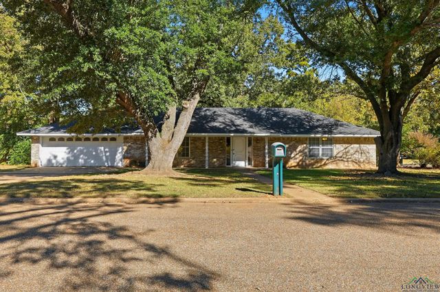 220 Eitelman Ln, Longview, TX 75605