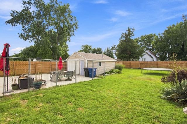 2208 Tichenor Street, Des Moines, IA 50317