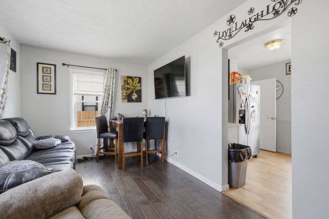 2208 Tichenor Street, Des Moines, IA 50317