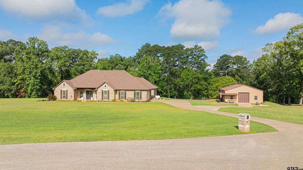 225 Whistler Ln, Hallsville, TX 75650