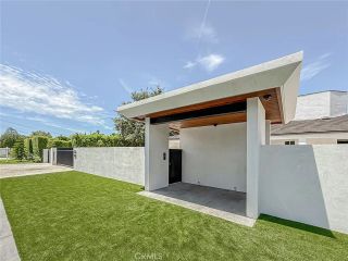22921 Dolorosa Street, Woodland Hills, CA 91367