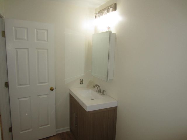 3 Sinclair Ave Apt 4, Somersworth, NH 03878