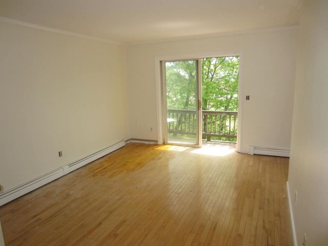 3 Sinclair Ave Apt 4, Somersworth, NH 03878