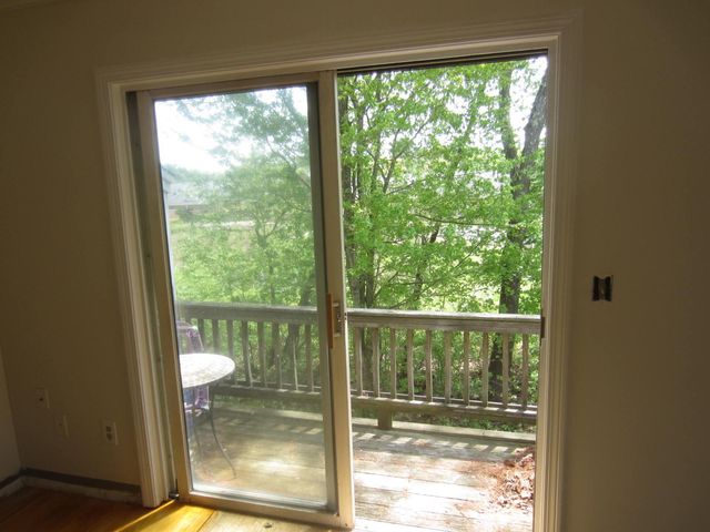 3 Sinclair Ave Apt 4, Somersworth, NH 03878