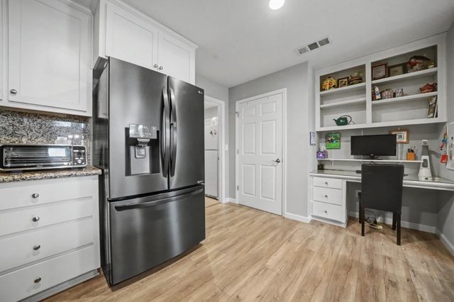 143 Emerald Ln, Jackson, CA 95642