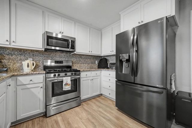 143 Emerald Ln, Jackson, CA 95642