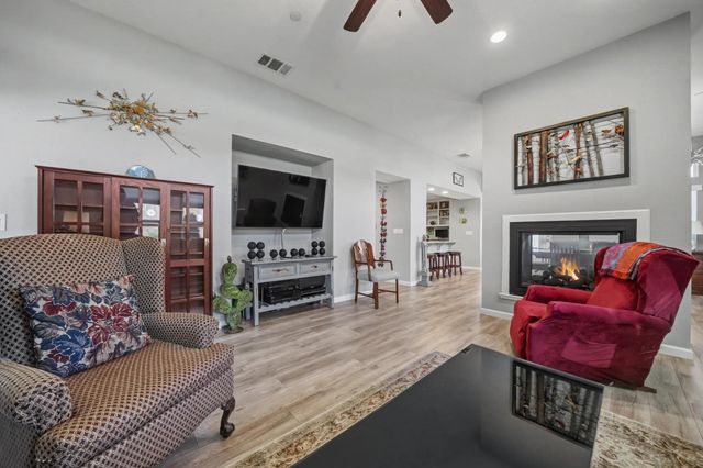 143 Emerald Ln, Jackson, CA 95642