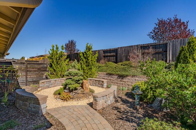 143 Emerald Ln, Jackson, CA 95642