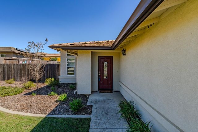 143 Emerald Ln, Jackson, CA 95642