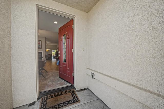 143 Emerald Ln, Jackson, CA 95642