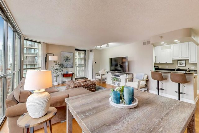 10 E ONTARIO Street 1205, Chicago, IL 60611