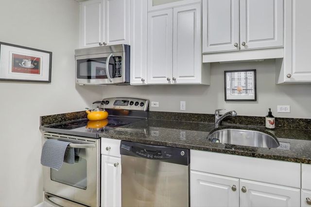 10 E ONTARIO Street 1205, Chicago, IL 60611