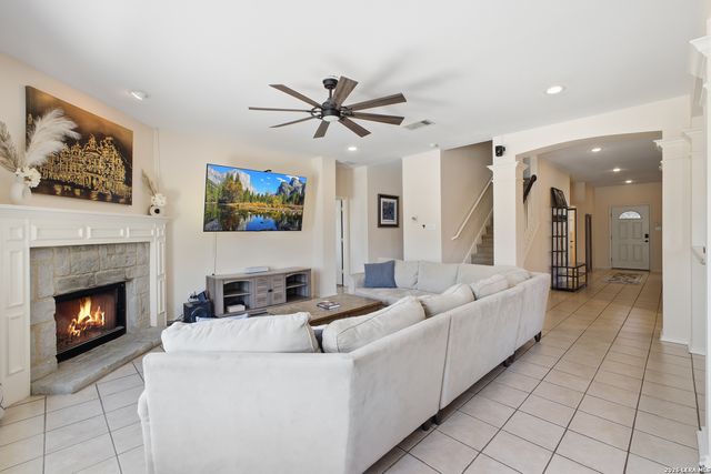 7202 Carriage Oaks, San Antonio, TX 78249