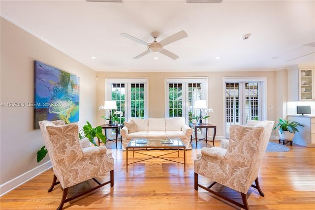 1036 S Greenway Dr, Coral Gables, FL 33134