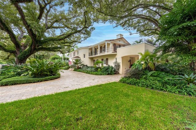 1036 S Greenway Dr, Coral Gables, FL 33134