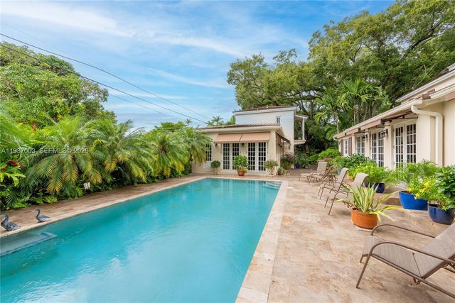 1036 S Greenway Dr, Coral Gables, FL 33134