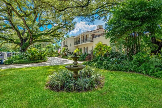 1036 S Greenway Dr, Coral Gables, FL 33134