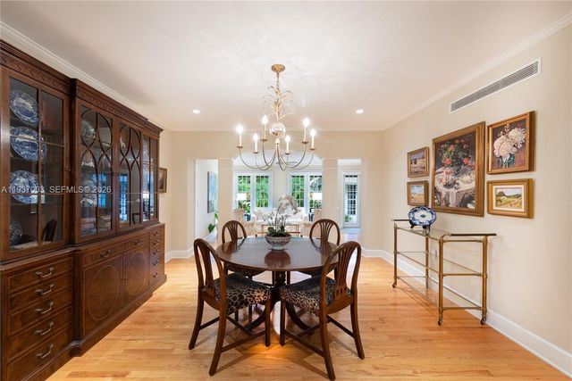 1036 S Greenway Dr, Coral Gables, FL 33134