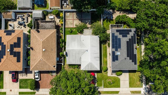 336 W Valley Stream Boulevard, Valley Stream, NY 11580