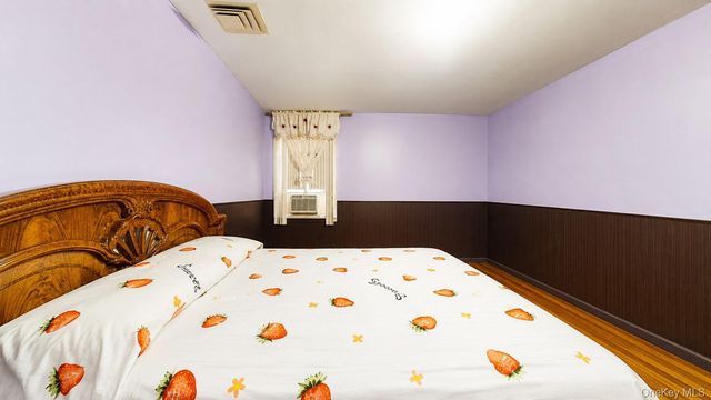 336 W Valley Stream Boulevard, Valley Stream, NY 11580