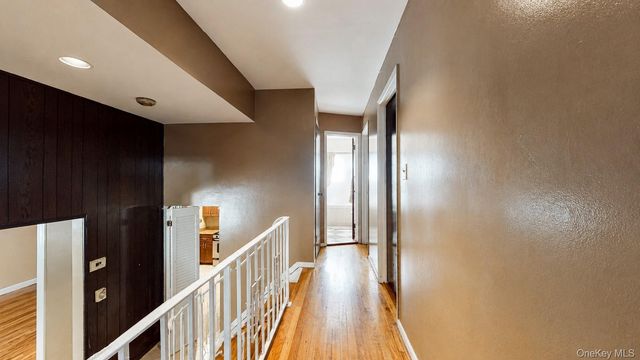 336 W Valley Stream Boulevard, Valley Stream, NY 11580