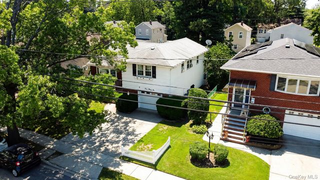 336 W Valley Stream Boulevard, Valley Stream, NY 11580