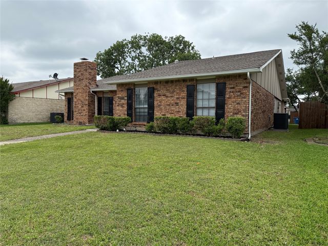 9301 Pollard Street, Rowlett, TX 75088