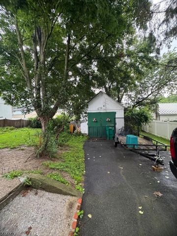 6 Fourth St, Sussex Boro, NJ 07461