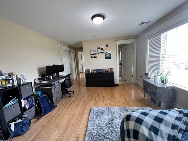 868 Highland Ave. 202, Needham, MA 02494