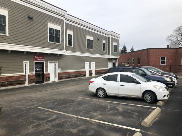 868 Highland Ave. 202, Needham, MA 02494