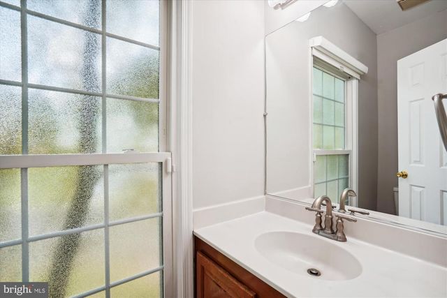 13205 PLEASANT GLEN CT, Herndon, VA 20171