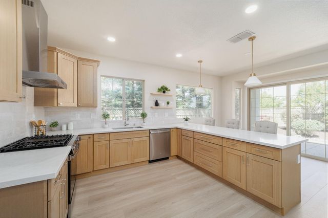 1802 Winding Way, Lincoln, CA 95648