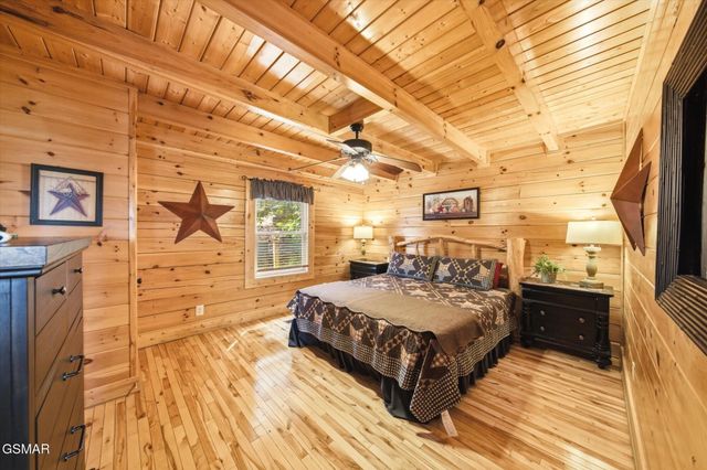 914 Black Bear Cub Way, Sevierville, TN 37862